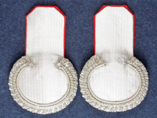 Officers guards Eupalets Imperial Russia, Silver with Red underlay.Russia. Replica 